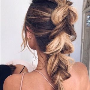 Meet your Posher, Alexis